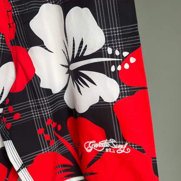 NWT Gwada Surf Floral Men's Swim Shorts - Red and Black Size 30 - Picture 6 of 9